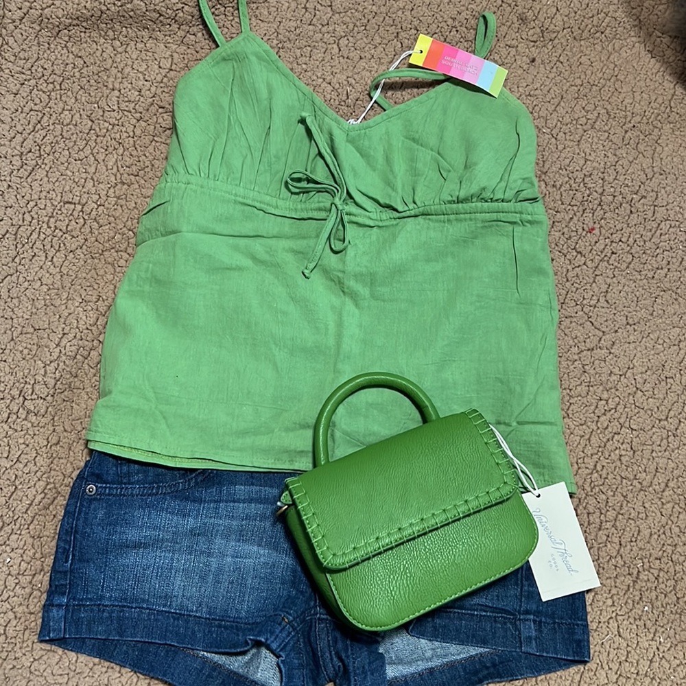 👚👖👟 Green Top - Picture 5 of 5